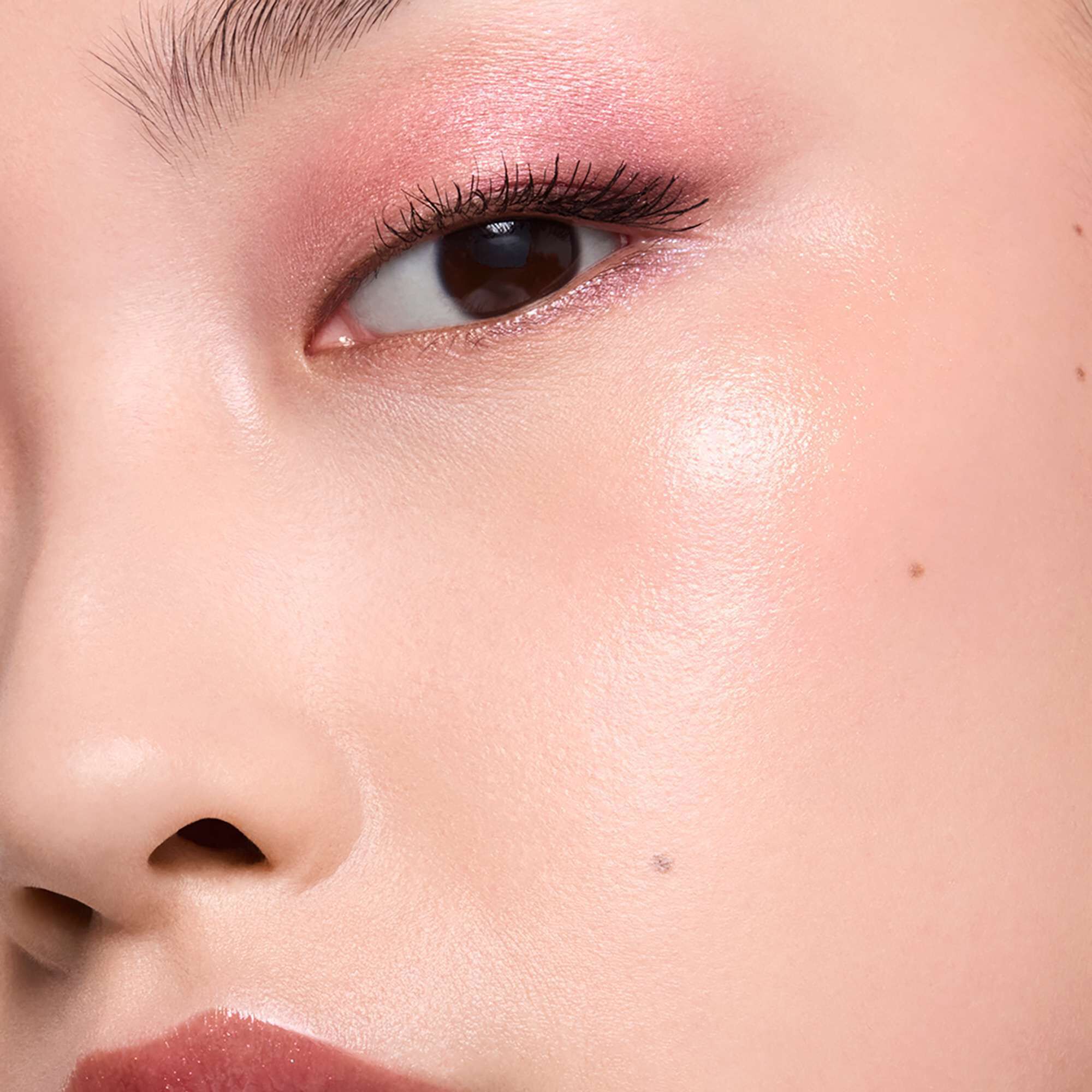 Rozświetlacz do twarzy Ring & Shine Glossy Highlighter