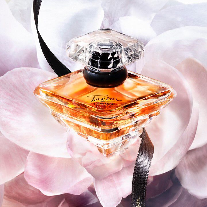 専用 LANCOME Trésor Eau Etincelante 45ml lancome-tresor-eau-etincelante