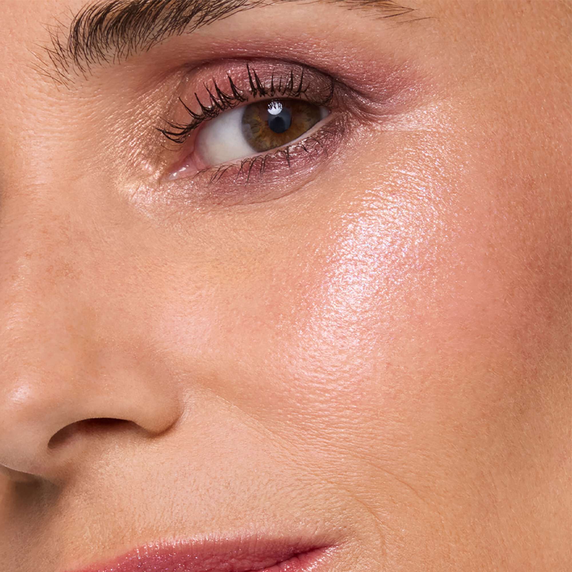 Rozświetlacz do twarzy Ring & Shine Glossy Highlighter