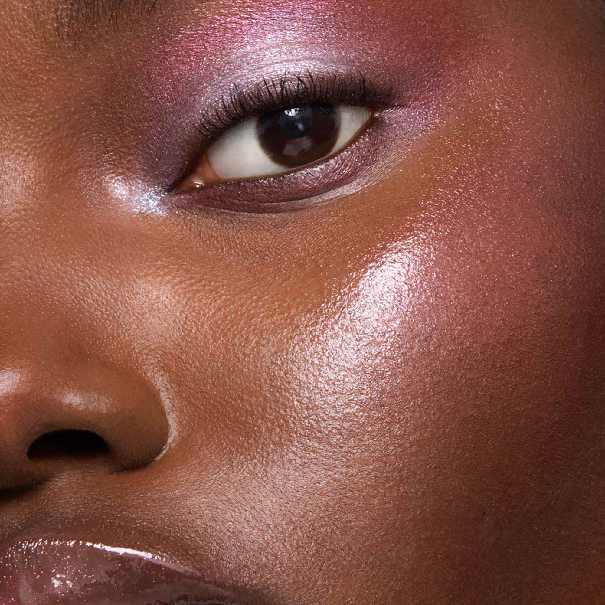 Rozświetlacz do twarzy Ring & Shine Glossy Highlighter