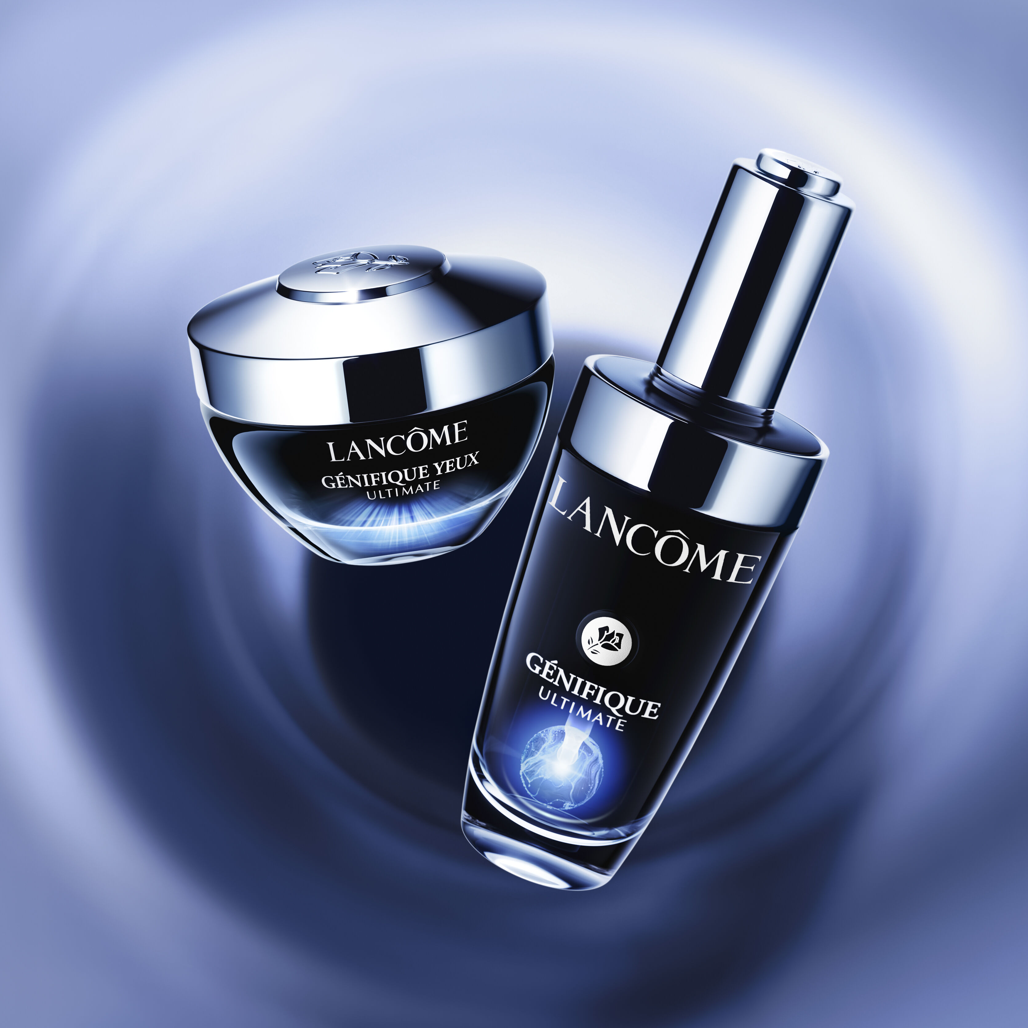 Imaginea prezintă produsele de ingrijire a pielii "Genifique Ultimate Skin Repair" de la Lancome, incluzand un flacon și un recipient mic, pe un fundal gradient elegant.