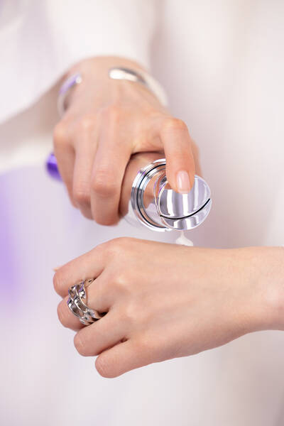 Nakładanie Renergie H.C.F Triple serum