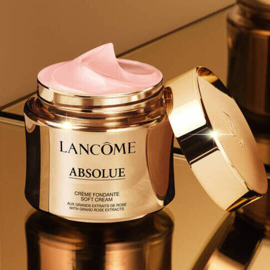 Jak zregenerować skorę twarzy?