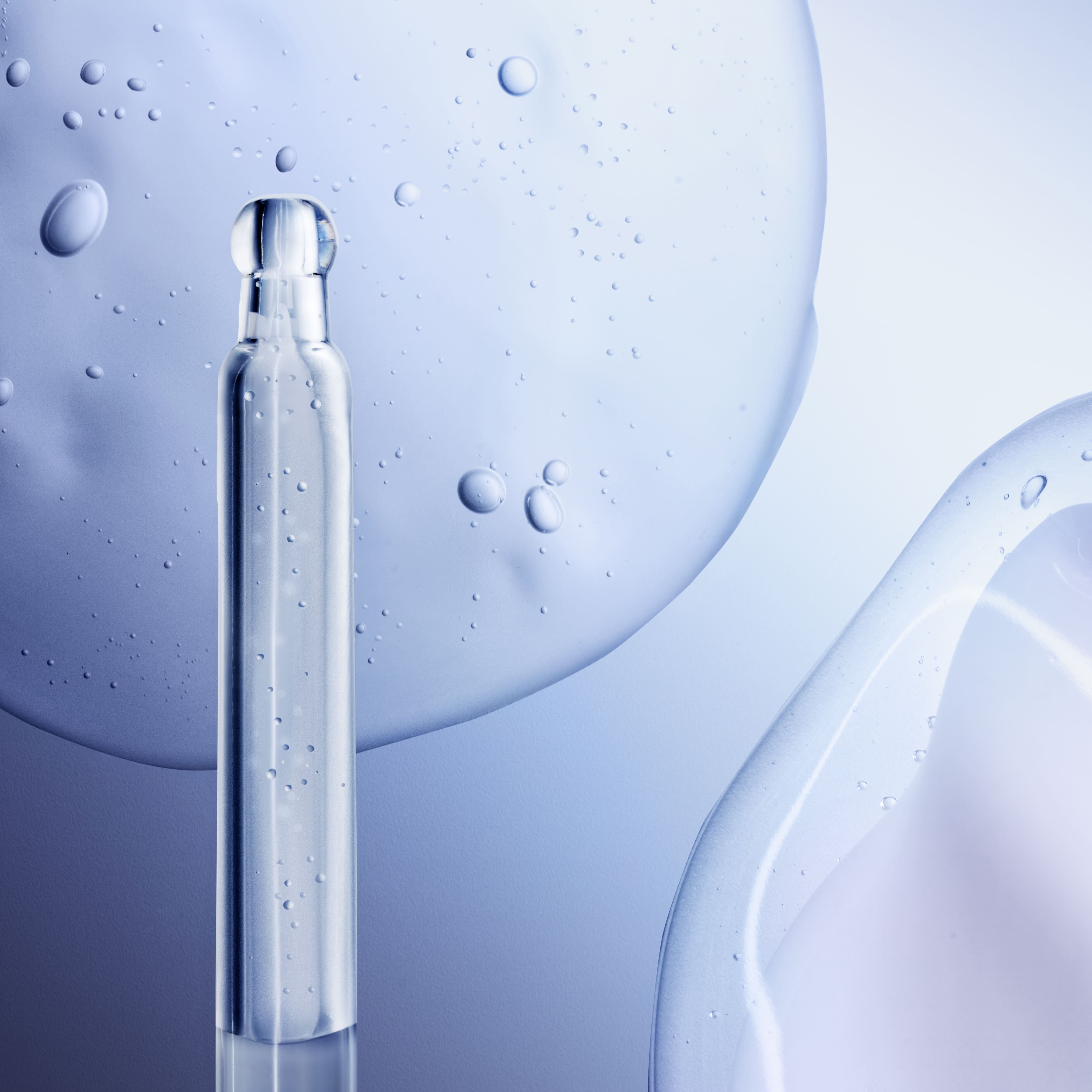 Peptydy na twarz – dlaczego warto sięgać po kosmetyki z peptydami?