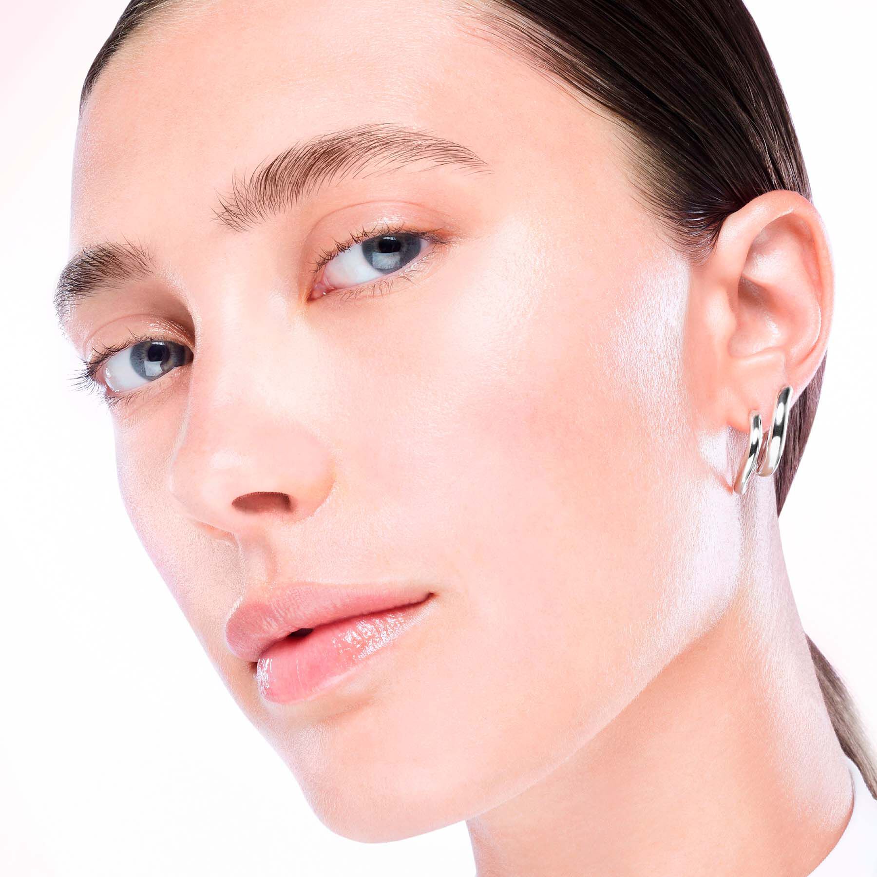 Efekt glass skin na skorze