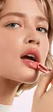 Makijaż glow makeup z błyszczykiem na ustach Juicy Tube Lancome